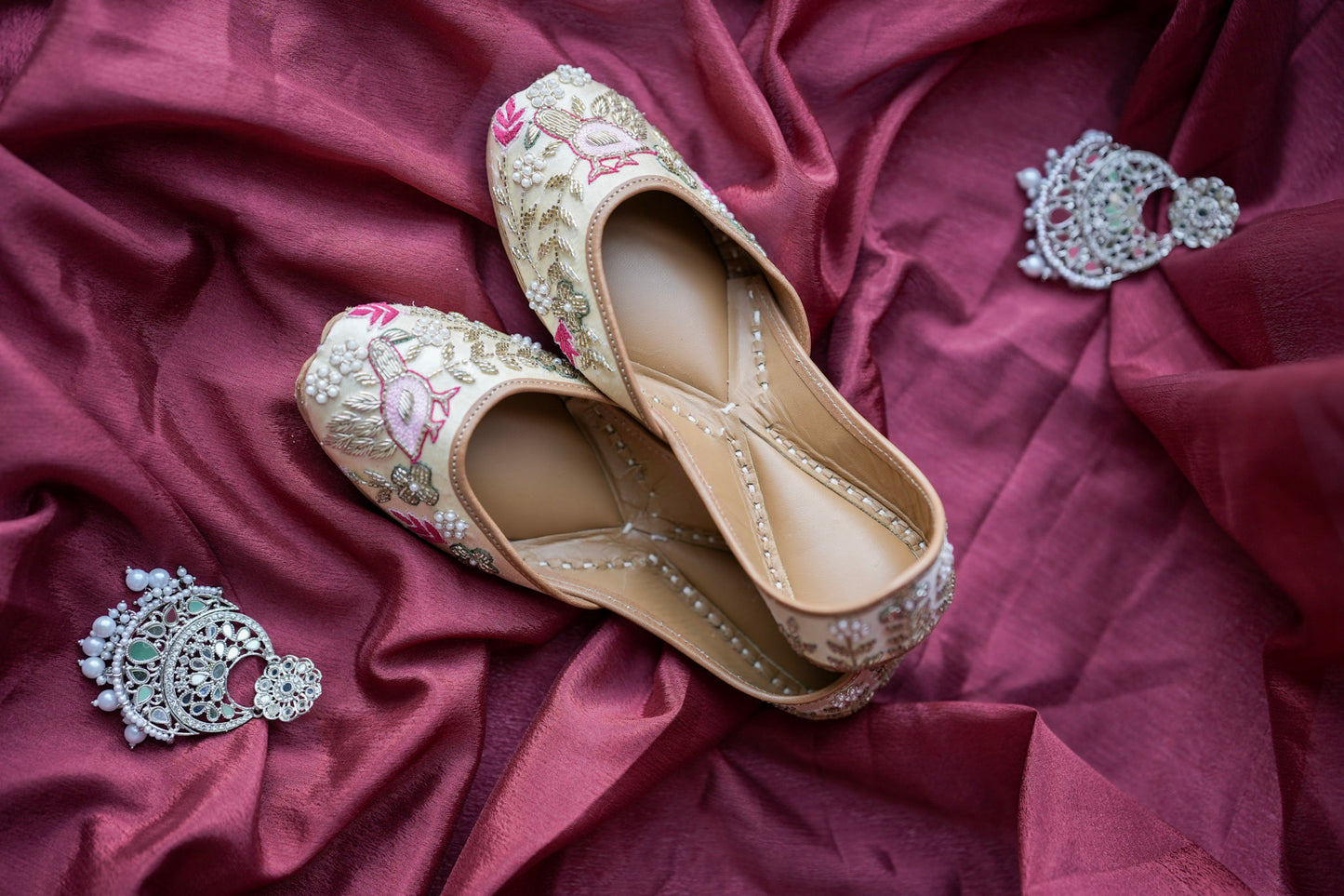 Gulnaar Pearl Jutti - Ivory / Off-White